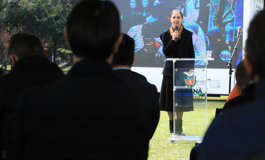 Uma cerimônia no jardim do Palácio Iguaçu, em Curitiba, realizada na manhã deste sábado (15), marcou a abertura oficial da 26ª edição da Marcha para Jesus. Ao lado de pastores de diferentes denominações religiosas da capital, o governador Carlos Massa Ratinho Junior e a primeira-dama Luciana Saito Massa acompanharam a solenidade, além de outras autoridades. O evento faz parte do Calendário Oficial do Estado. - Curitiba, 15/05/2021 - Foto: José Fernando Ogura/AEN