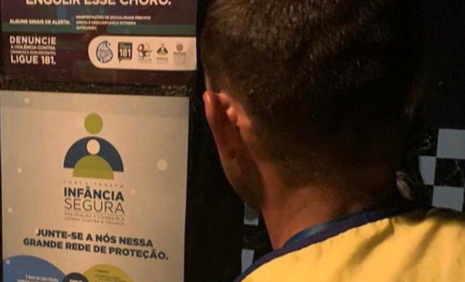 No Dia Nacional de Enfrentamento ao Abuso e Exploração Sexual de Crianças e Adolescentes, Secretaria de Justiça e Secretaria da Segurança promovem ação de conscientização nas ruas - Curitiba, 17/05/2021 - Foto: SEJUF