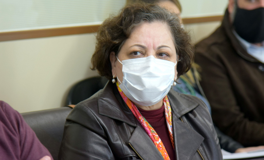 A Secretaria de Estado da Saúde (Sesa) realizou uma reunião com a Associação dos Municípios do Paraná e as 19 associações microrregionais dos municípios nesta terça-feira (18) para apresentar a situação epidemiológica da Covid-19 no Estado.  -  Curitiba, 18/05/2021  -  foto: américo Antonio/SESA