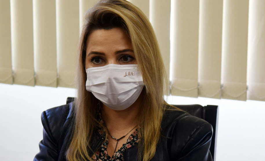 A Secretaria de Estado da Saúde (Sesa) realizou uma reunião com a Associação dos Municípios do Paraná e as 19 associações microrregionais dos municípios nesta terça-feira (18) para apresentar a situação epidemiológica da Covid-19 no Estado.  -  Curitiba, 18/05/2021  -  foto: américo Antonio/SESA