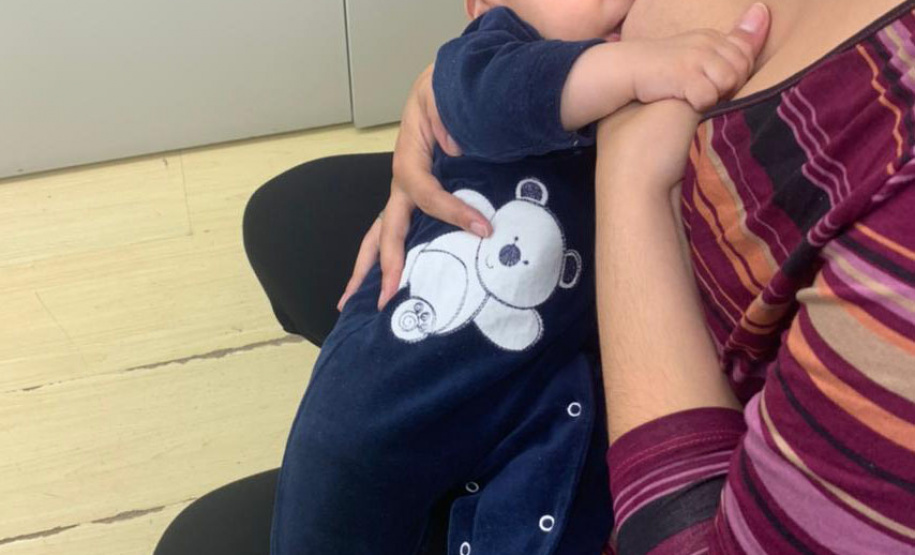 A Secretaria de Estado da Saúde celebra nesta quarta-feira (19) o Dia Mundial de Doação de Leite Humano. Em alusão à Semana Estadual de Doação de Leite Humano, será realizada na próxima sexta-feira (21), uma transmissão ao vivo com a temática ?Doação de Leite Humano: a pandemia trouxe mudanças, a sua doação traz esperança?, o evento destaca os benefícios da amamentação para mães e bebês em meio à pandemia da Covid-19.  -  Curitiba, 19/05/2021  -  Foto: SESA