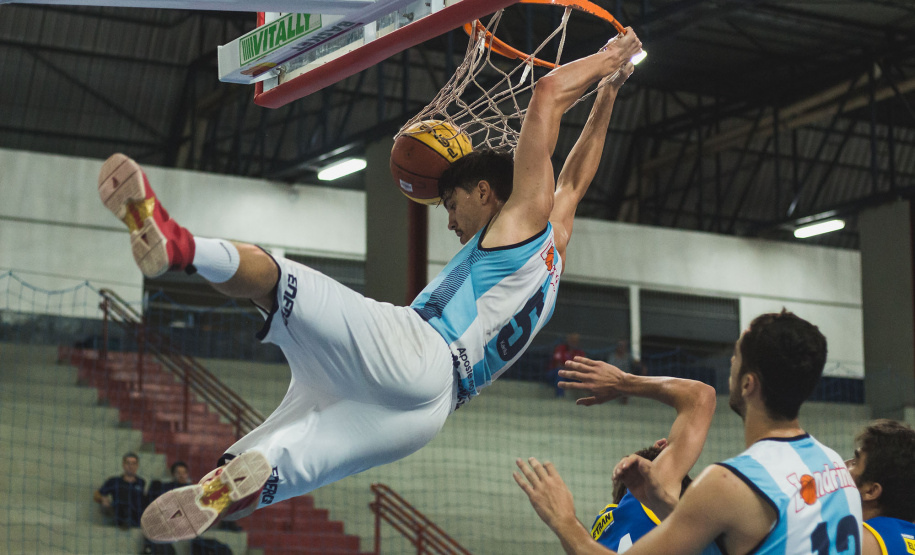 A Federação Paranaense de Basketball (FPRB) completou 70 anos em janeiro. Marcando muitos pontos para modalidade, a instituição vive um momento de inovação com o objetivo de manter o Paraná entre os principais do Brasil.  -  Foto: Thiago Chas/Paraná Esporte
