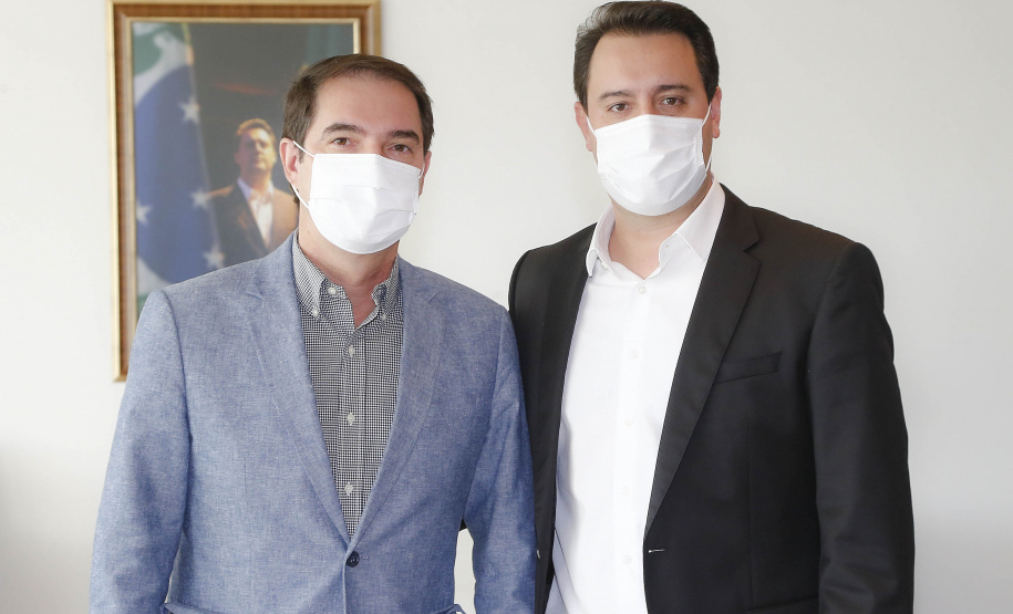 Em razão da piora da pandemia no início de 2021, o Banco Regional de Desenvolvimento do Extremo Sul (BRDE) fará novas prorrogações das dívidas já existentes para aliviar o fluxo de caixa das empresas paranaenses. A medida foi aprovada pelo governador do Estado Ratinho Junior com a intenção de que todos os órgãos do governo viabilizem soluções aos empresários nesta segunda onda de covid-19. - Curitiba, 20/05/2021 - Foto: Jonathan Campos/AEN