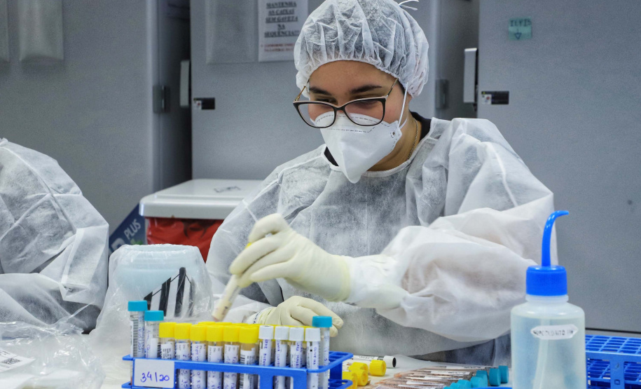 Paraná mantém liderança nacional em testagem padrão ouro para detecção da Covid-19. Foto: José Fernando Ogura/AEN