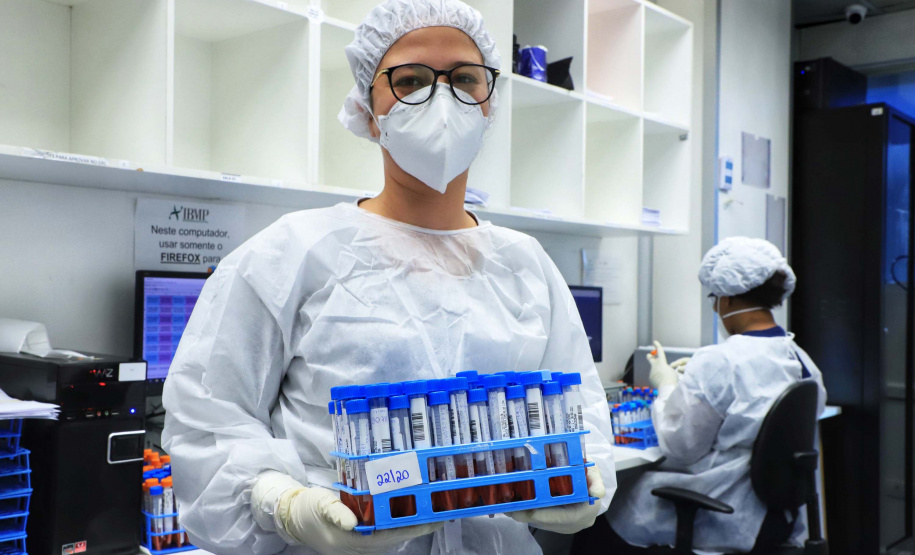 Paraná mantém liderança nacional em testagem padrão ouro para detecção da Covid-19. Foto: José Fernando Ogura/AEN