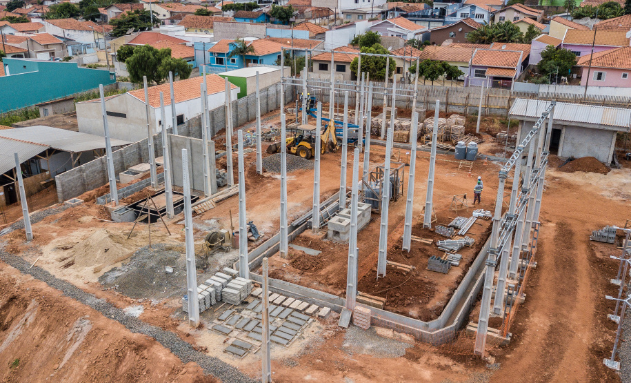 A Copel está trabalhando para diminuir a ocorrência, a abrangência e a duração dos desligamentos de energia em pequenos municípios paranaenses. O programa Confiabilidade Total atua na construção de subestações e estações de chaves, implantação de equipamentos de automação e melhorias nos sistemas de comunicação no sistema de distribuição que atende as áreas urbana e rural em dezenas de municípios. - Curitiba, 21/05/2021 - Foto: Copel