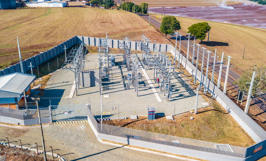 A Copel está trabalhando para diminuir a ocorrência, a abrangência e a duração dos desligamentos de energia em pequenos municípios paranaenses. O programa Confiabilidade Total atua na construção de subestações e estações de chaves, implantação de equipamentos de automação e melhorias nos sistemas de comunicação no sistema de distribuição que atende as áreas urbana e rural em dezenas de municípios. - Curitiba, 21/05/2021 - Foto: Copel