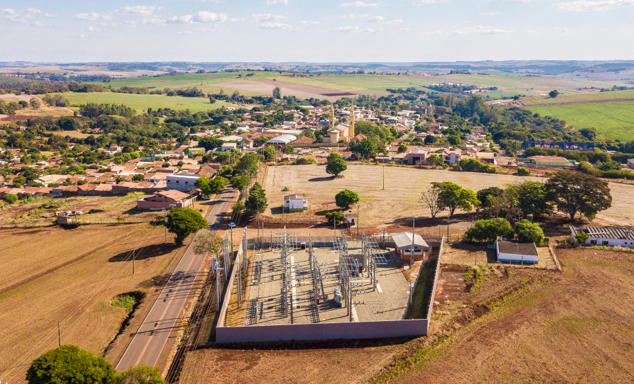 A Copel está trabalhando para diminuir a ocorrência, a abrangência e a duração dos desligamentos de energia em pequenos municípios paranaenses. O programa Confiabilidade Total atua na construção de subestações e estações de chaves, implantação de equipamentos de automação e melhorias nos sistemas de comunicação no sistema de distribuição que atende as áreas urbana e rural em dezenas de municípios. - Curitiba, 21/05/2021 - Foto: Copel