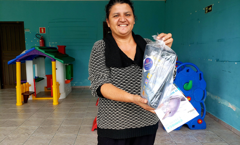 Ações de combate ao mosquito Aedes Aegypti aconteceram em comunidades isoladas do Litoral paranaense, nessa semana. O Mutirão Contra a Dengue, realizado em parceria pela Portos do Paraná e Terminal de Contêineres de Paranaguá (TCP), mobilizou moradores de São Miguel, Ponta do Ubá, Eufrasina, Amparo e Piaçaguera. - Paranaguá, 20/05/2021 - Foto: Claudio Neves/Portos do Paraná