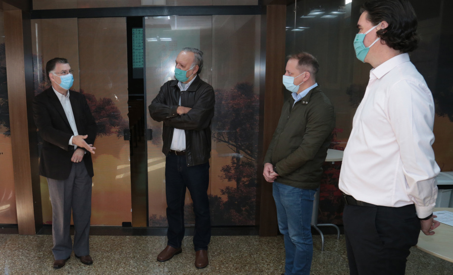 O Complexo Hospitalar do Trabalhador (CHT) irá utilizar mil testes rápidos para diagnóstico da Covid-19 em pacientes e colaboradores nas unidades que compõem o complexo, como o Hospital do Trabalhador, Hospital de Reabilitação, Hospital de Infectologia e Retaguarda Clínica, Hospital da Lapa, e Hospital Regional do Litoral. -  Curitiba, 21/05/2021  -  Foto: Clevis Massolia/CHT