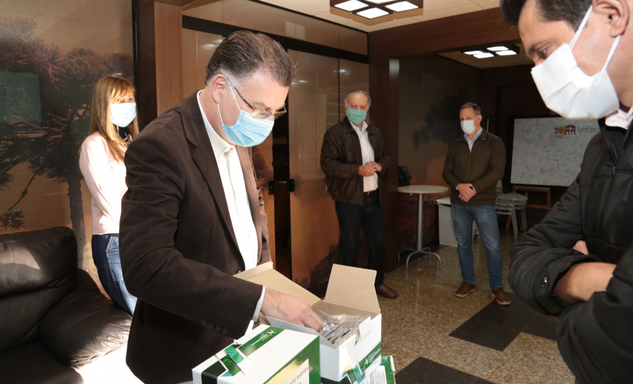 O Complexo Hospitalar do Trabalhador (CHT) irá utilizar mil testes rápidos para diagnóstico da Covid-19 em pacientes e colaboradores nas unidades que compõem o complexo, como o Hospital do Trabalhador, Hospital de Reabilitação, Hospital de Infectologia e Retaguarda Clínica, Hospital da Lapa, e Hospital Regional do Litoral. -  Curitiba, 21/05/2021  -  Foto: Clevis Massolia/CHT