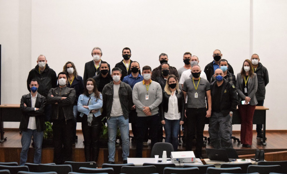 A Polícia Científica do Paraná realizou uma capacitação voltada às chefias das 20 unidades da instituição (18 no interior e duas na capital), com intuito de nivelar e unificar os trabalhos, além de integrar os profissionais. A capacitação teve carga horária de 30 horas e contou com diversas palestras ligadas à gestão, ministradas de terça a quinta-feira (18 a 20/05), na sede da Polícia Científica do Paraná, em Curitiba. - Curitiba, 21/05/2021 - Foto: SESP/PR