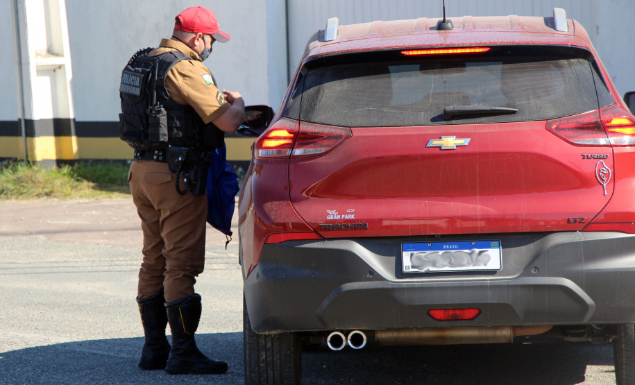Almirante Tamandaré, 21 de maio de 2021. BPRv realiza blitz educativa alusiva ao Maio Amarelo.