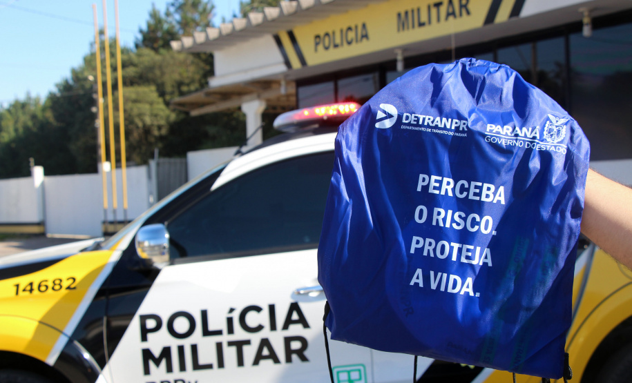 Almirante Tamandaré, 21 de maio de 2021. BPRv realiza blitz educativa alusiva ao Maio Amarelo.