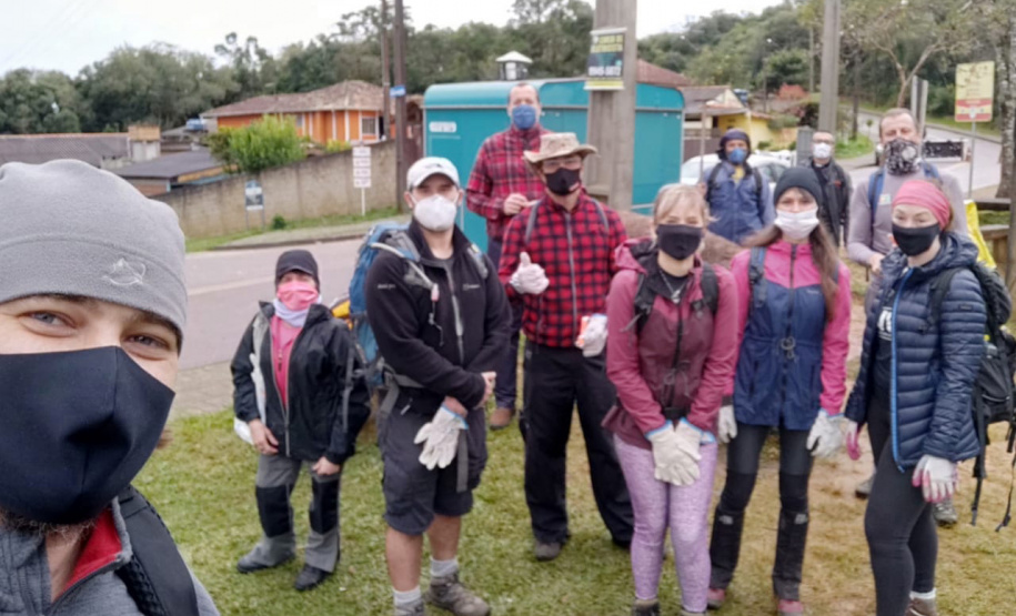 As trilhas do Parque Estadual Pico do Paraná e do Morro do Anhangava, atrativo do Parque Estadual Serra da Baitaca, receberam manutenção através de voluntários, neste final de semana. Ambos estão localizados na Região Metropolitana de Curitiba (RMC). -  Curitiba, 14/05/2021  -  Foto: Fepam