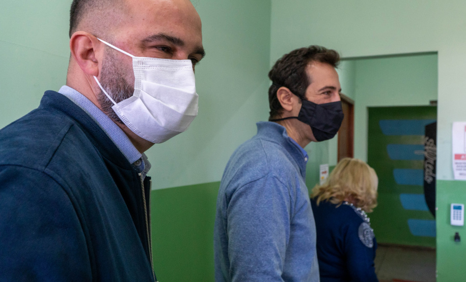 Mais escolas voltam às aulas presenciais no Paraná. Junto aos outros 200 colégios reabertos há 14 dias, a retomada permite que mais 40 mil estudantes, de 28 Núcleos Regionais de Educação (NREs), que englobam aproximadamente 150 municípios, voltem para a sala de aula - Curitiba, 24/05/2021 - Foto: SEED