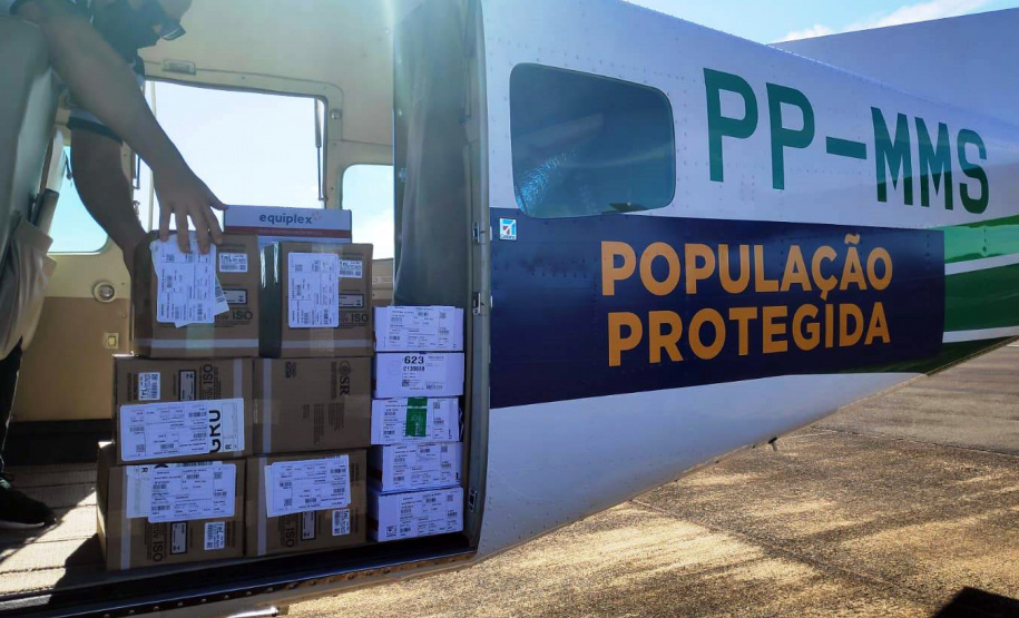 O Governo do Estado descentralizou vacinas contra a Covid-19 da Pfizer/BioNTech para nove municípios do Paraná nesta segunda-feira (24). Ao todo 39.780 doses foram distribuídas para Curitiba, Ponta Grossa, Guarapuava, Foz do Iguaçu, Araucária, Campo Largo, São José dos Pinhais, Colombo e Pinhais. - 24/05/2021 - Foto: DSivulgação SESA