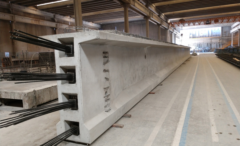 Transporte de vigas para obra na PR-092 afetará o trânsito entre Curitiba e Almirante Tamandaré. Foto::DER