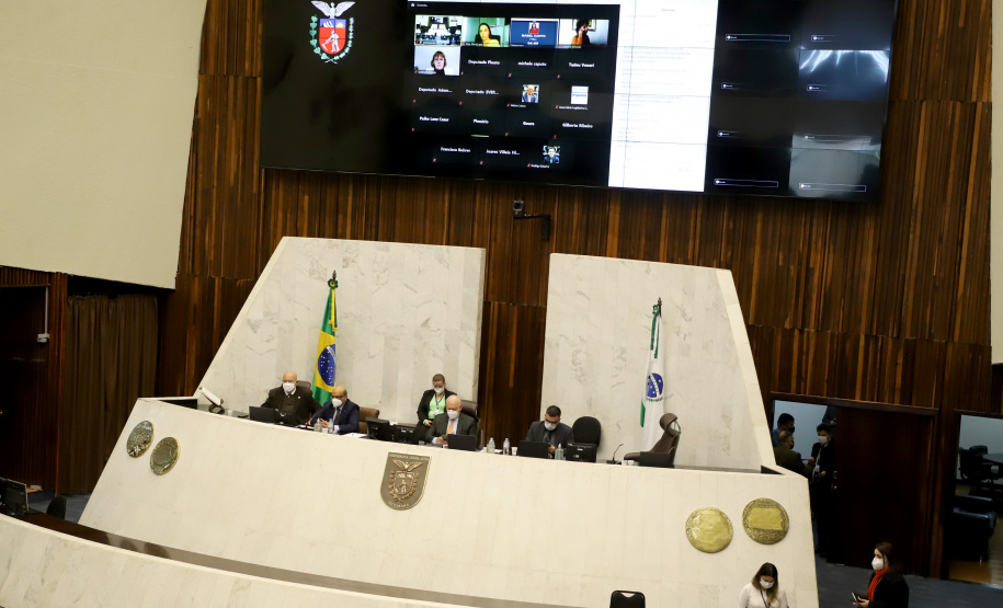 O secretário de Estado da Fazenda, Renê Garcia Junior, apresentou durante audiência pública na tarde desta terça-feira (25), na Assembleia Legislativa do Paraná, os resultados contábeis do Paraná referentes ao 1º quadrimestre de 2021, e ressaltou a premente necessidade de suplementação orçamentária para fazer frente ao aumento de despesas. Foto: Ari Dias/AEN