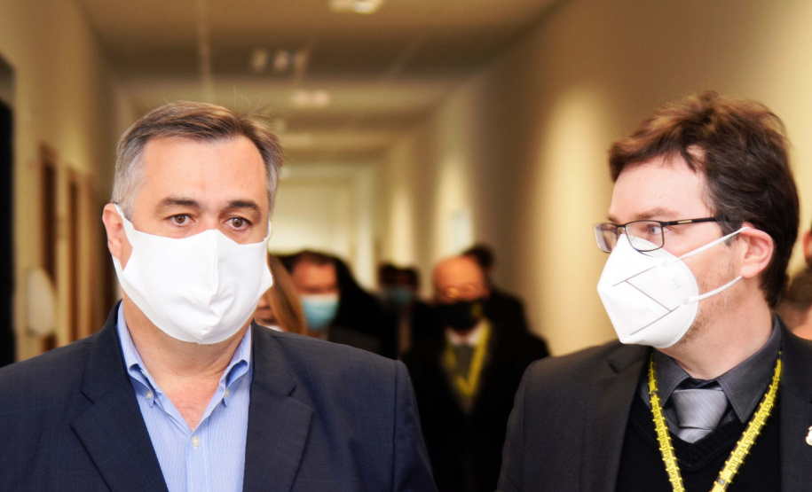 Um Termo de Cooperação Técnica firmado nesta terça-feira (25) entre a Polícia Científica e o Complexo Hospitalar do Trabalhador (CHT) vai permitir o uso compartilhado do laboratório multiusuário de patologia forense do Instituto Médico Legal (IML). Foto: Américo Antonio/SESA