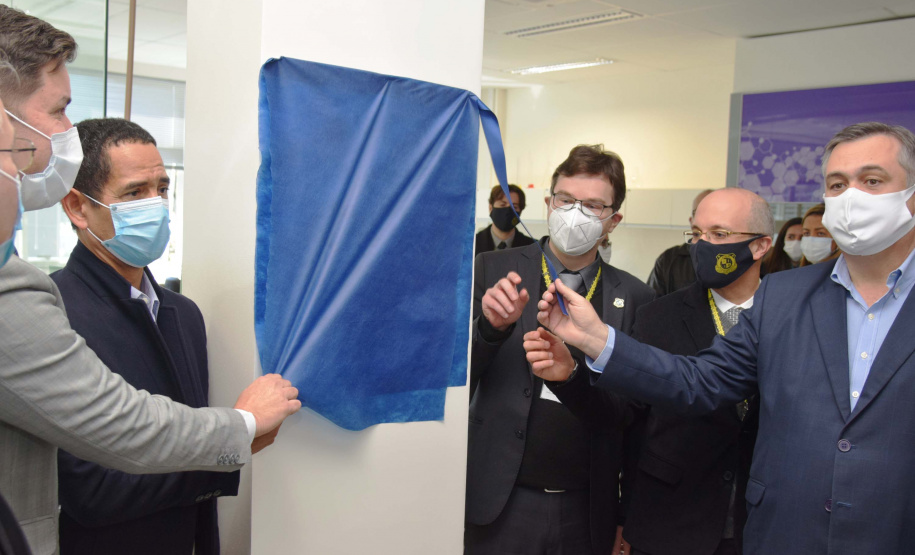 Um Termo de Cooperação Técnica firmado nesta terça-feira (25) entre a Polícia Científica e o Complexo Hospitalar do Trabalhador (CHT) vai permitir o uso compartilhado do laboratório multiusuário de patologia forense do Instituto Médico Legal (IML). Foto: Américo Antonio/SESA