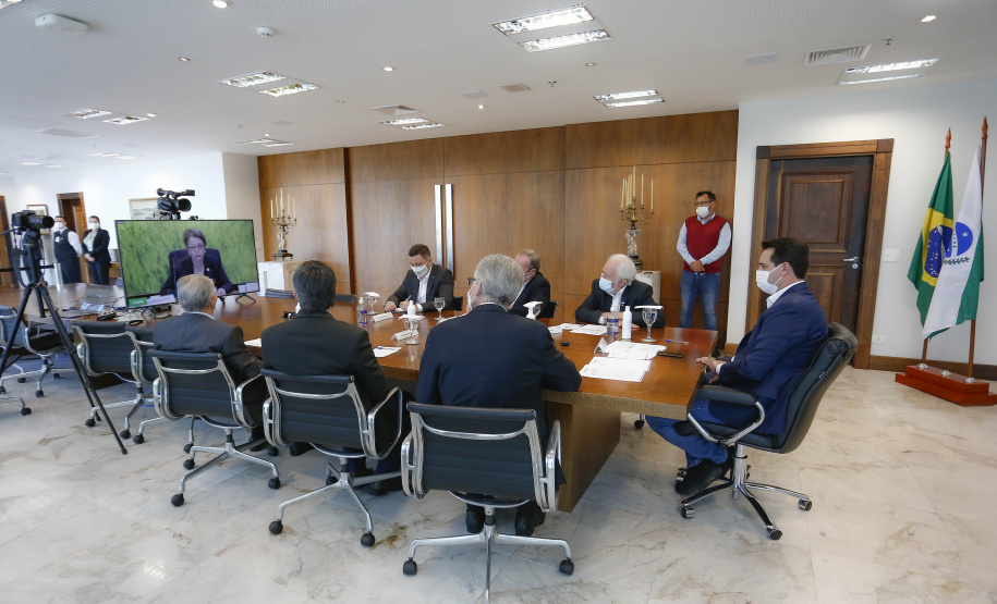 “Esse é o maior anúncio para o agronegócio paranaense nos últimos 50 anos”. Esse é o sentimento do governador Carlos Massa Ratinho Junior ao comemorar o novo status de área livre de febre aftosa sem vacinação, concedido pela Organização Mundial da Saúde Animal (OIE) nesta quinta-feira (27). Foto: Jonathan Campos/AEN