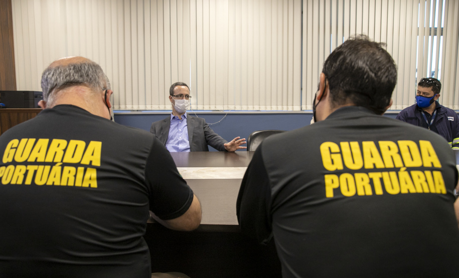 Novo delegado da Polícia Federal em Paranaguá conhece a estrutura da Portos do Paraná  - Paranaguá, 27/05/2021  -  Foto: Claudio Neves/Portos do Paraná