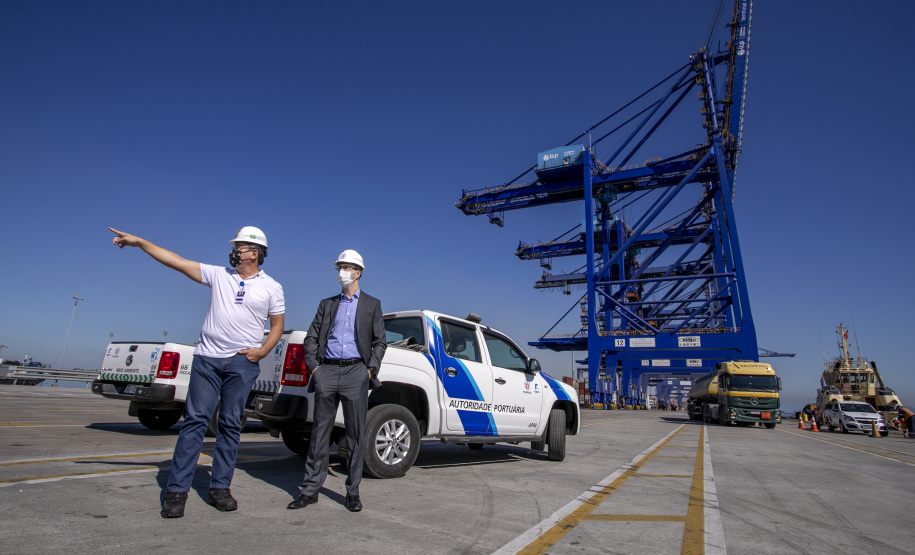 Novo delegado da Polícia Federal em Paranaguá conhece a estrutura da Portos do Paraná  - Paranaguá, 27/05/2021  -  Foto: Claudio Neves/Portos do Paraná