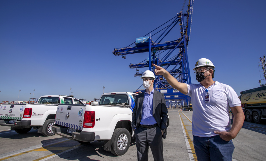 Novo delegado da Polícia Federal em Paranaguá conhece a estrutura da Portos do Paraná  - Paranaguá, 27/05/2021  -  Foto: Claudio Neves/Portos do Paraná