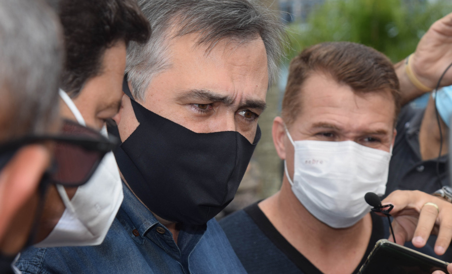 O Paraná começou a vacinar trabalhadores portuários e aeroportuários contra a Covid-19 nesta sexta-feira (28). As doses da vacina AstraZeneca/Fiocruz destinadas a estes grupos foram enviadas pelo Ministério da Saúde nesta semana. - Paranaguá, 28/05/2021  -  Foto: Américo Antonio/SESA