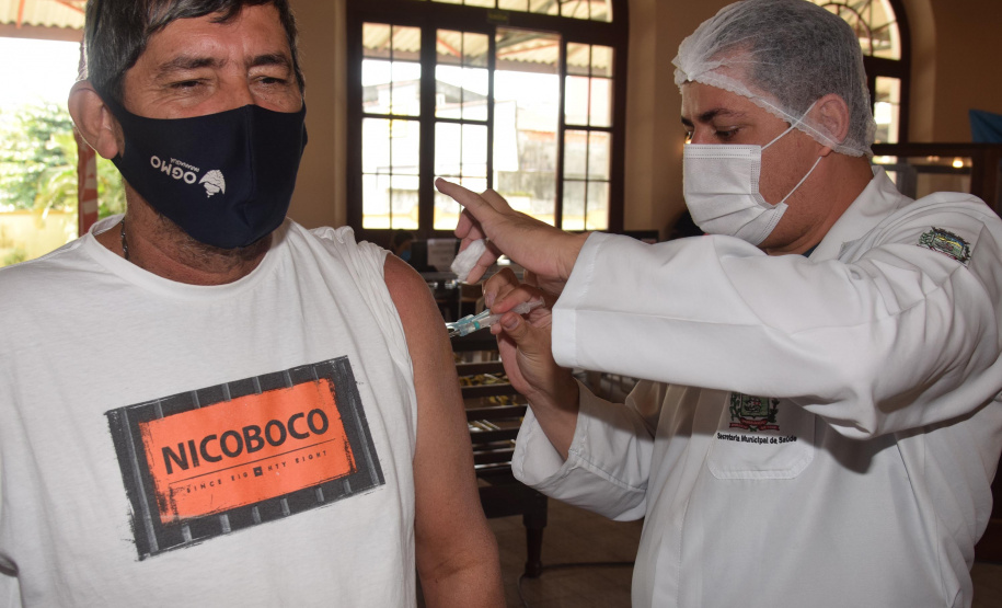 Vacinação no Porto de Paranaguá  -  Paranaguá, 28/05/2021  -  Foto: Américo Antonio/SESA