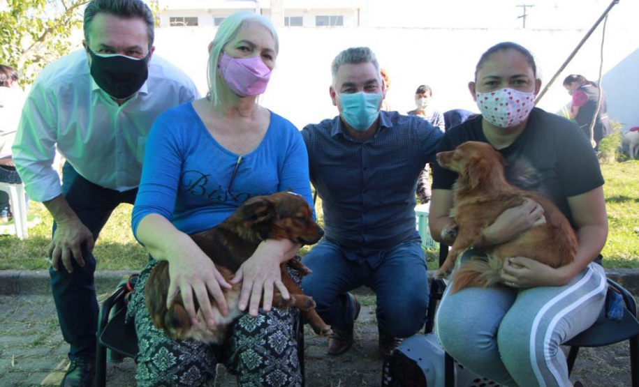 Equipes do Programa Permanente de Castração de Cães e Gatos (CastraPet), da Secretaria de Estado do Desenvolvimento Sustentável e do Turismo (Sedest), concluíram neste sábado (29) a castração de 719 animais em Piraquara. O Município é um dos últimos do ciclo que encerra no final de junho, com atendimento em 45 localidades e 15 mil pets castrados.  -  Piraquara, 29/05/2021  - Foto: Alessandro Vieira/AEN