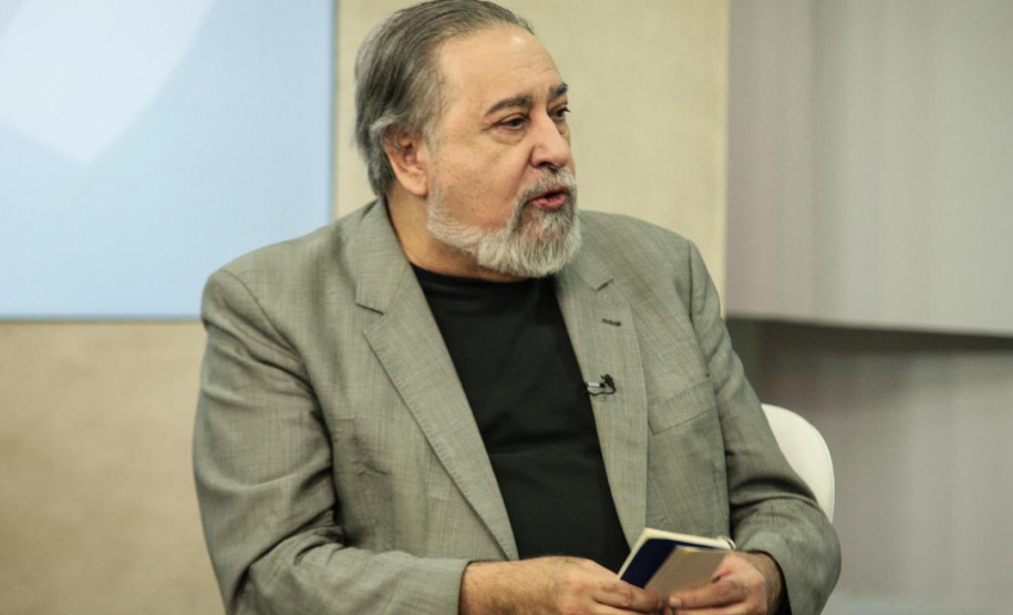 O Governo do Paraná lamenta a morte do jornalista Luiz Fábio Campana. Vítima de complicações da Covid-19, ele estava internado no Hospital Nossa Senhora das Graças, em Curitiba. Campana tinha 74 anos e deixa esposa, dois filhos e um neto.

Foto: Divulgação É-Paraná