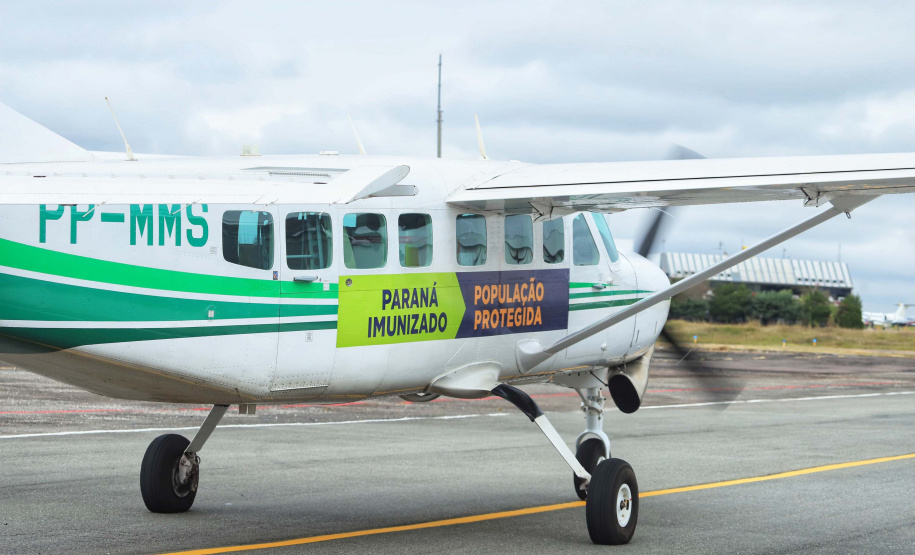 Paraná distribui 37.440 doses de vacina contra Covid-19 da Pfizer para 21 municípios. Foto: José Fernando Oura/AEN