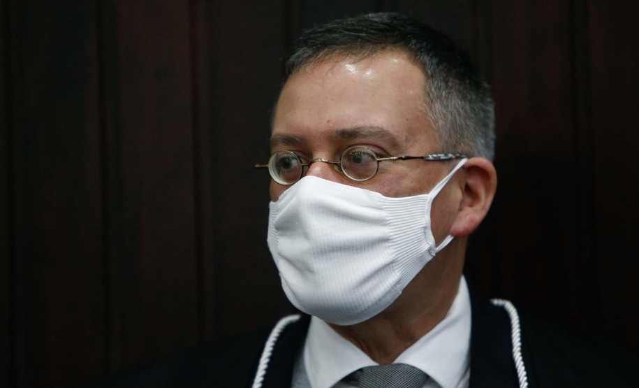 Nesta segunda-feira (31), também foi realizada a posse do novo desembargador do TJPR, Cláudio Smirne Diniz. Sua nomeação foi assinada pelo governador no dia 11 de maio. Diniz preenche a vaga aberta pela aposentadoria do desembargador Clayton Coutinho de Camargo. Foto: Jonathan Campos/AEN