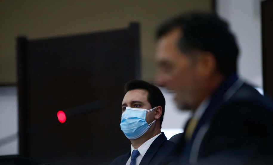 Nesta segunda-feira (31), também foi realizada a posse do novo desembargador do TJPR, Cláudio Smirne Diniz. Sua nomeação foi assinada pelo governador no dia 11 de maio. Diniz preenche a vaga aberta pela aposentadoria do desembargador Clayton Coutinho de Camargo. Foto: Jonathan Campos/AEN