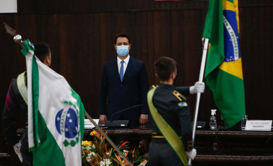 Nesta segunda-feira (31), também foi realizada a posse do novo desembargador do TJPR, Cláudio Smirne Diniz. Sua nomeação foi assinada pelo governador no dia 11 de maio. Diniz preenche a vaga aberta pela aposentadoria do desembargador Clayton Coutinho de Camargo. Foto: Jonathan Campos/AEN