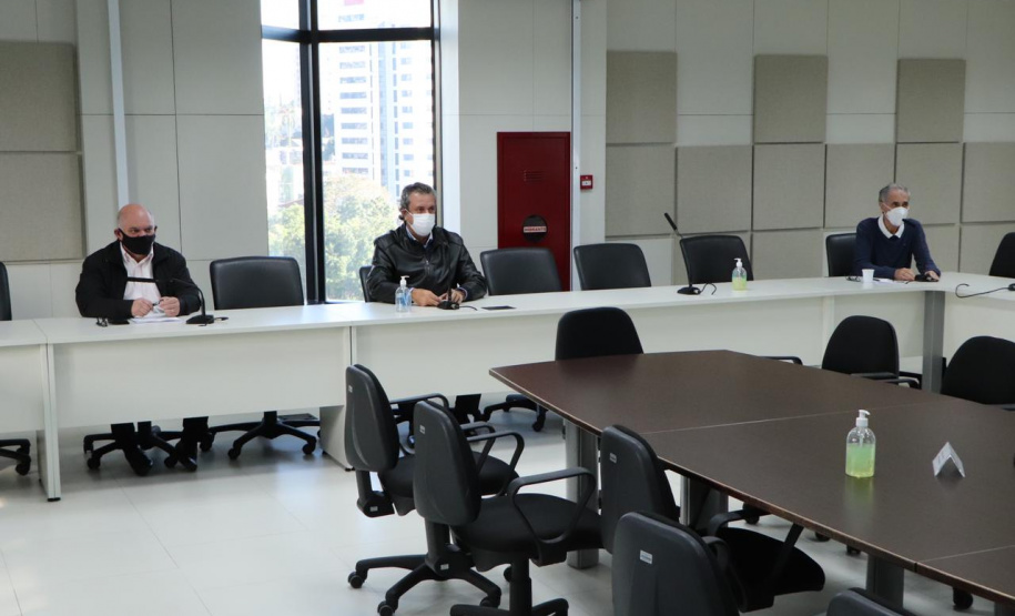 Mapas com estudos do meio físico da RMC são entregues à Comec
. Foto:SEDEST