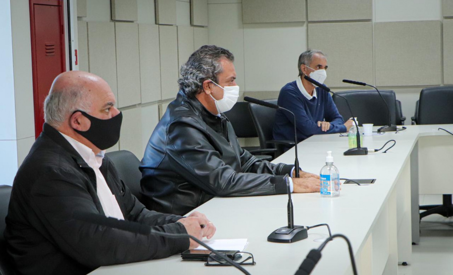 Mapas com estudos do meio físico da RMC são entregues à Comec
. Foto:SEDEST