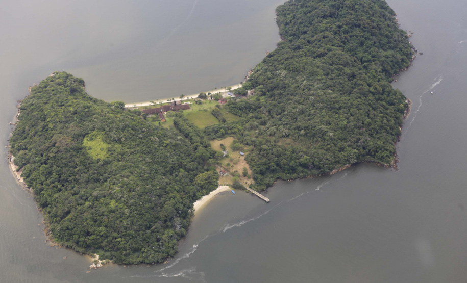 Obras que vão transformar residência oficial da Ilha das Cobras em escola começam neste mês. Foto: Arnaldo Alves/Arquivo AEN