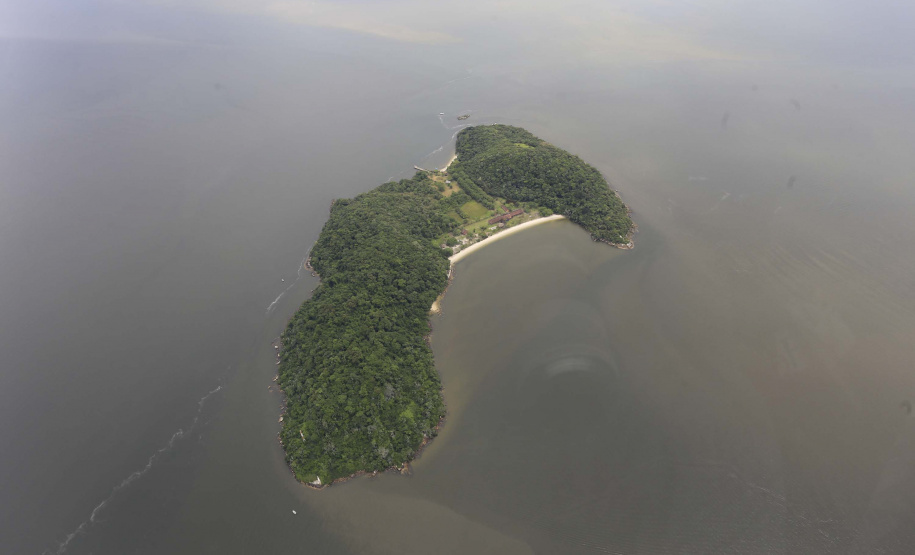 Obras que vão transformar residência oficial da Ilha das Cobras em escola começam neste mês. Foto: Arnaldo Alves/Arquivo AEN