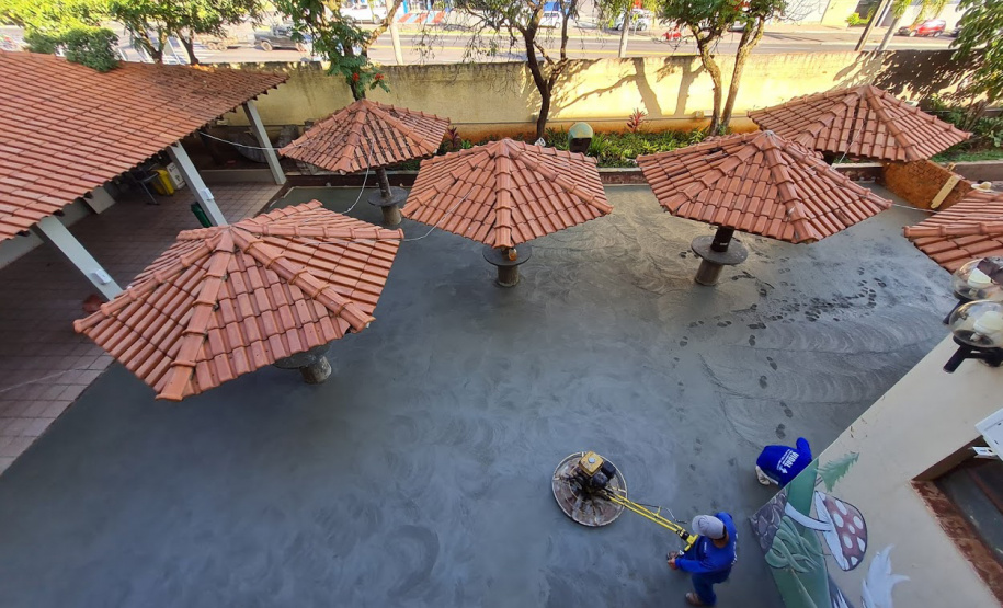 O Colégio Estadual de Paranavaí, em Paranavaí, Noroeste do Estado, está com obras de reparos no prédio com um investimento que ultrapassa R$ 2 milhões. O serviço visa à melhoria no atendimento para mais de mil alunos. A obra, de responsabilidade do Instituto Paranaense de Desenvolvimento Educacional (Fundepar), deve ser concluída ainda no segundo semestre deste ano. Foto: Fundepar