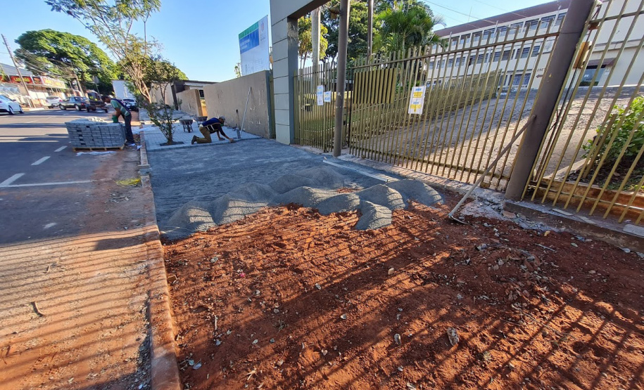 O Colégio Estadual de Paranavaí, em Paranavaí, Noroeste do Estado, está com obras de reparos no prédio com um investimento que ultrapassa R$ 2 milhões. O serviço visa à melhoria no atendimento para mais de mil alunos. A obra, de responsabilidade do Instituto Paranaense de Desenvolvimento Educacional (Fundepar), deve ser concluída ainda no segundo semestre deste ano. Foto: Fundepar