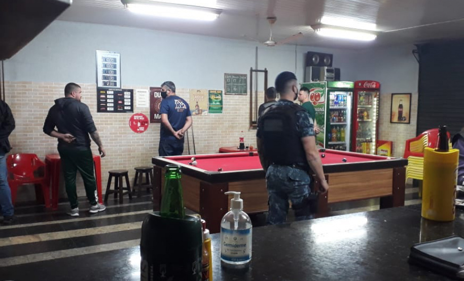 Segurança apreende arma e munições durante fiscalização de medidas sanitárias na Capital. Foto:SESP