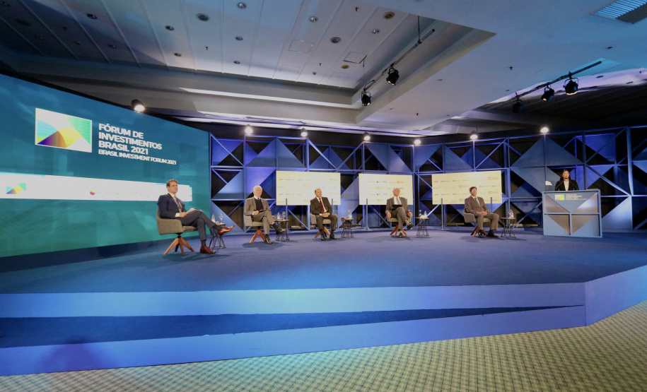 Vice-governador apresenta desenvolvimento da infraestrutura paranaense em evento internacional de atração de investimentos - Curitiba, 02/06/2021 - foto: Camila Tonett/Vice-Governadoria