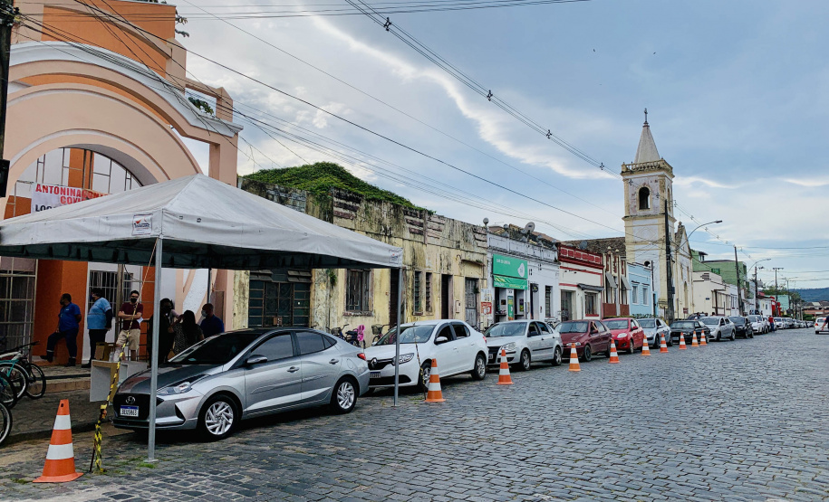 Com cerca de 9,8 mil trabalhadores portuários vacinados, os cuidados contra o coronavírus continuam nos portos de Paranaguá e Antonina. O Comitê de Enfrentamento à Covid-19 da Portos do Paraná realiza o balanço da primeira etapa de vacinação, concluída no último domingo (30). A empresa pública já articula novo pedido de doses ao Ministério da Saúde. - Paranaguá, 02/06/2021 - Foto: Claudio Neves/Portos do Paraná