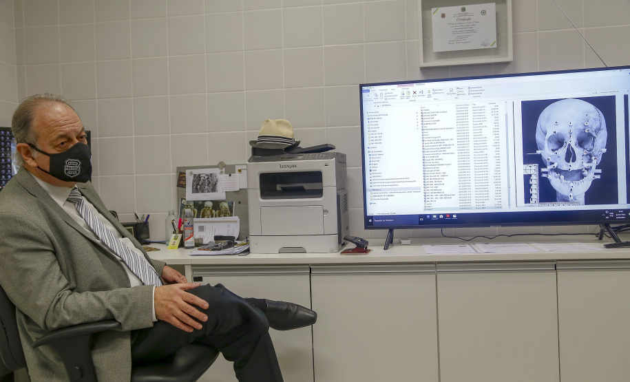 Peritos do Paraná usam antropologia forense para desvendar crimes; conheça o trabalho. Dr. Porcídio Vilani, Chefe do núcleo de antropologia forense do IML de Curitiba.
Foto : Gilson Abreu/AEN
