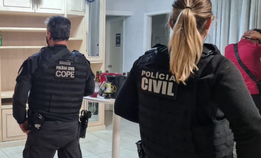 Operação da Polícia Civil resulta na prisão de 11 pessoas e na dispersão de festa clandestina em Colombo - Curitiba, 03/06/2021 - Foto: PCPR
