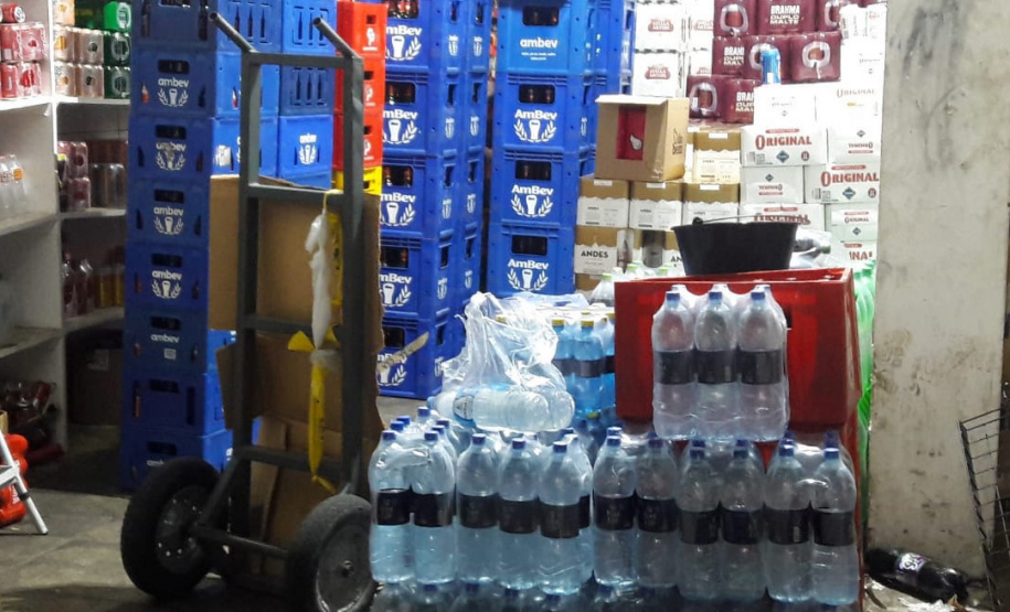 As atividades da Ação Integrada de Fiscalização Urbana (AIFU), coordenada pela Polícia Militar durante o feriado prolongado de Corpus Christi resultaram em 14 estabelecimentos comerciais fechados e quatro pessoas encaminhadas em Curitiba (desacato e desobediência, perturbação do sossego e perigo de propagação de doença contagiosa). - Curitiba, 07/06/2021 - Foto: SESP/PR