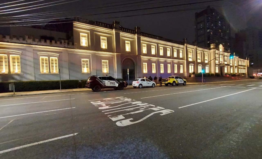 Com fiscalizações mais intensas, promovidas pelas polícias Militar e Civil, 20 pontos comerciais foram interditados e 714 pessoas encaminhadas por infringir medidas sanitárias de prevenção ao coronavírus no Paraná no feriado de Corpus Christi. O balanço da Secretaria da Segurança Pública registra dados de quinta-feira (03) a domingo (06). - Curitiba, 07/06/2021 - Foto: SESP/PR